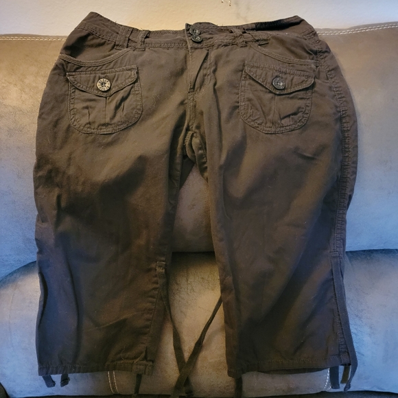 BeBop‎ Black Cargo Shorts Size 7 - Picture 1 of 10